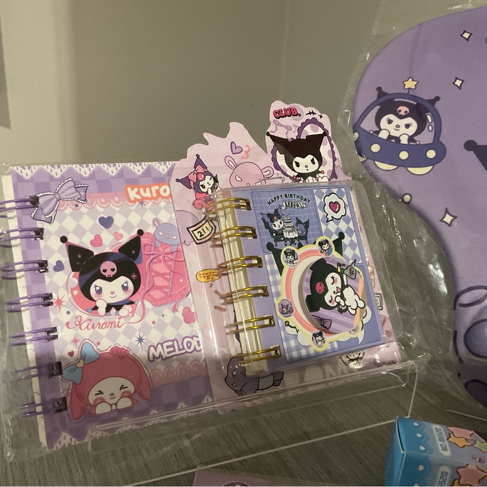 Kuromi 7 Piece Stationery Bundle - Picture 3 of 6